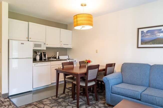 Building Photo - 104 Grand Summit Dr