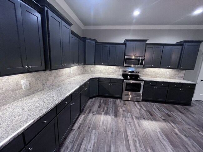 Building Photo - 206 Bridgewood Dr