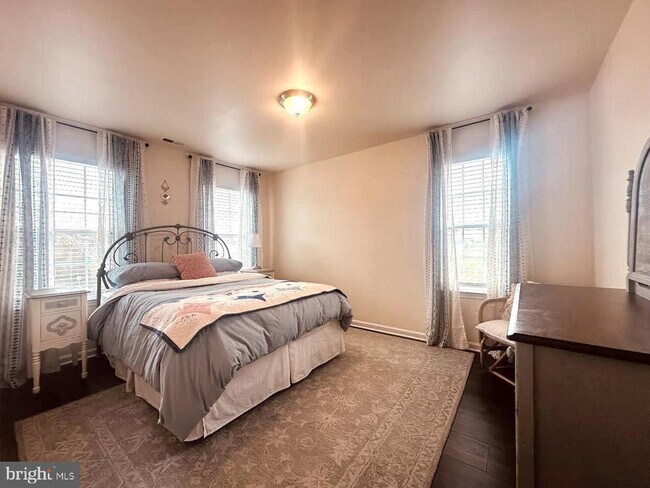 Building Photo - 1746 Beacon Ln