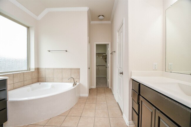 Building Photo - 9431 W Nightingale Hill Ln