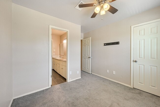 Building Photo - 3345 Lodgepole Cir