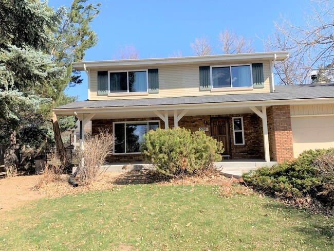Building Photo - 3201 Wedgewood Ct