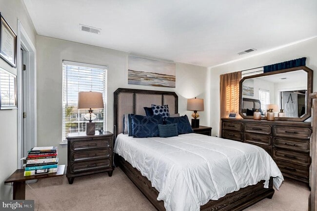 Building Photo - 1066 Gardenview Loop