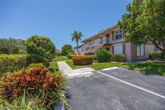 Building Photo - 1015 Mainsail Dr