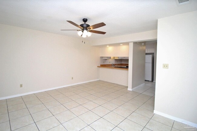 Building Photo - 8113 Stonebrook Dr
