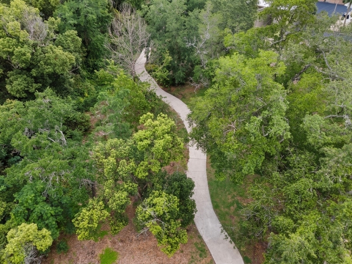 Building Photo - 949 Cinnamon Ct