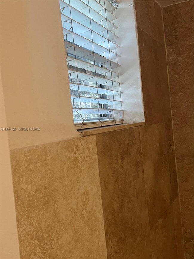 Building Photo - 427 Santander Ave