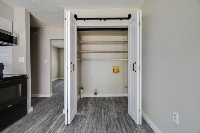 Building Photo - Cozy 2BR Duplex with Fenced Yard in Convenient Rincon Location