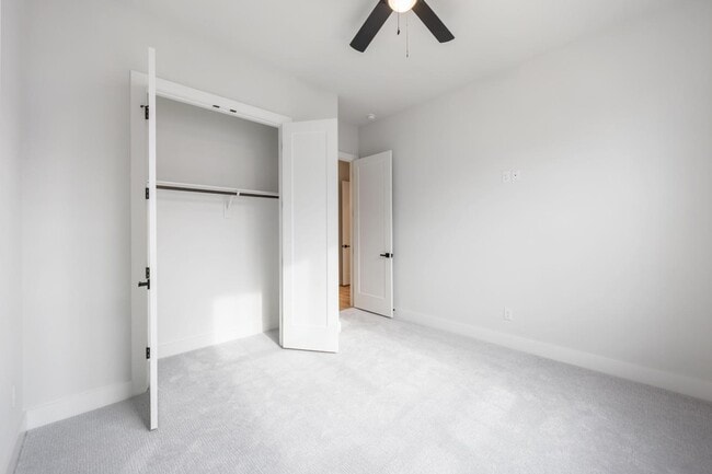 Building Photo - 6116 De Campo St