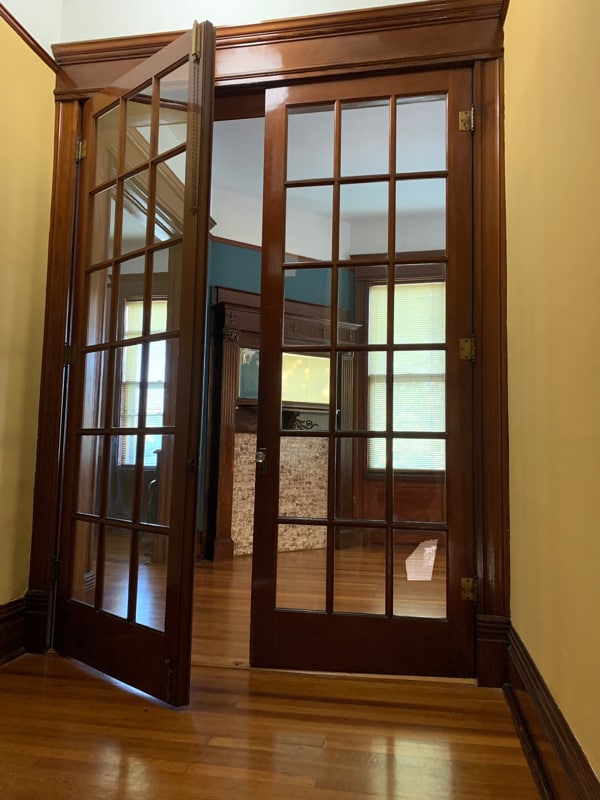 Building Photo - 1702 S Spring St