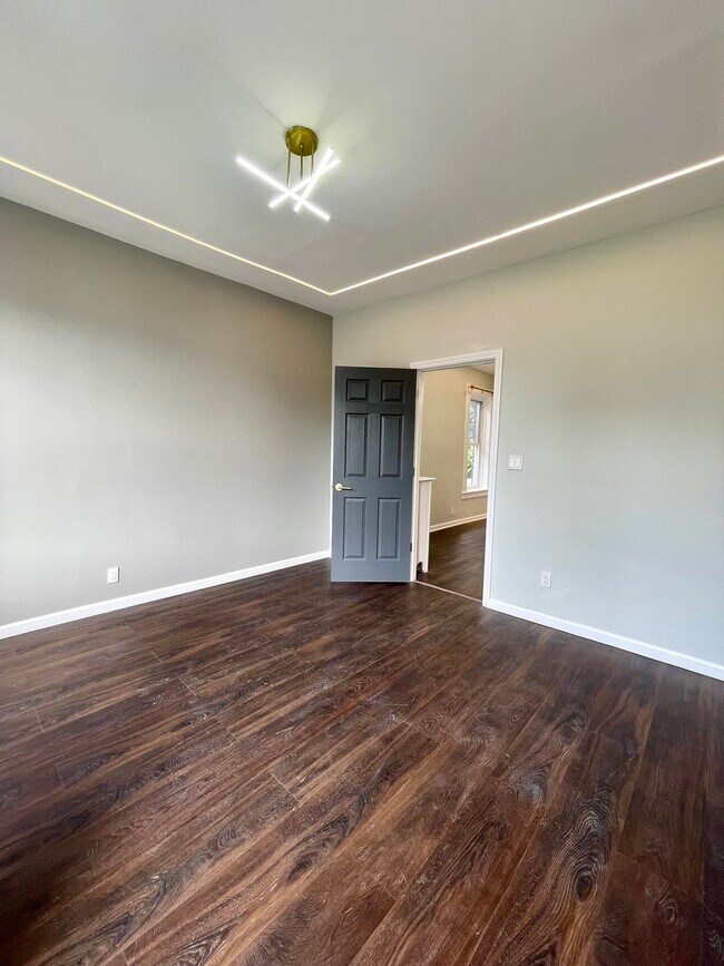 Building Photo - 298 New York Ave