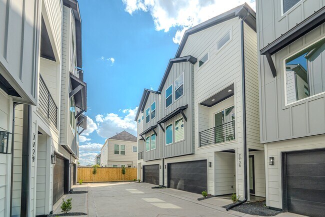 Building Photo - 7735 Hammerly Blvd