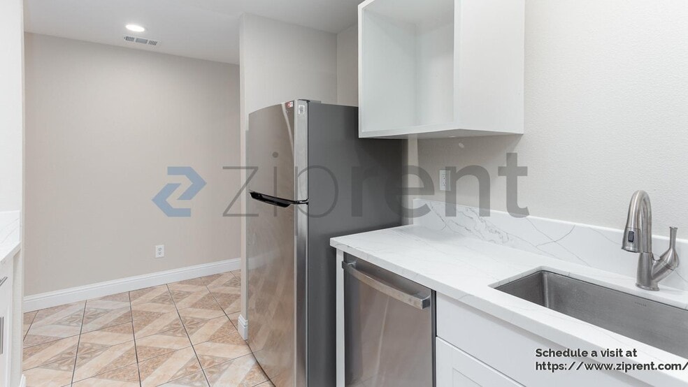 Building Photo - 391 Cll Cabezal