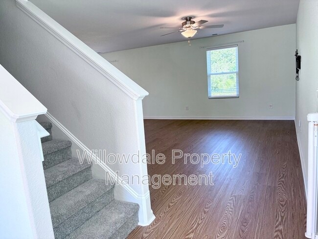 Building Photo - 357 Gourd St