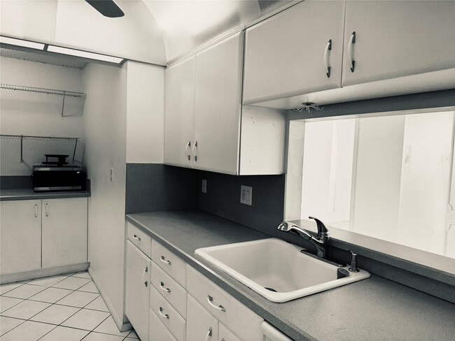 Building Photo - 777 S Federal Hwy