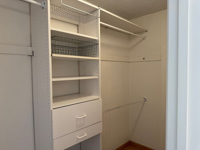 Building Photo - Charming 2-Bed, 2-Bath Duplex with Gardener's Backyard!