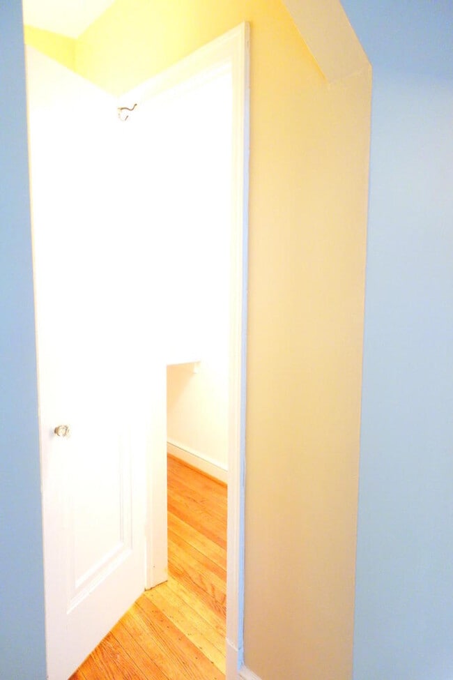 Building Photo - 8409 Greenwood Ave