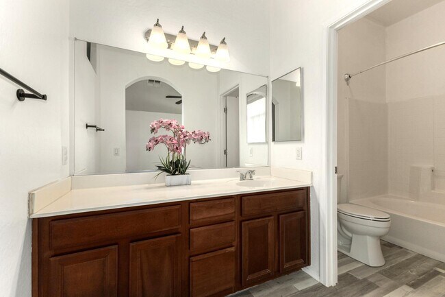 Building Photo - 2150 E Bell Rd