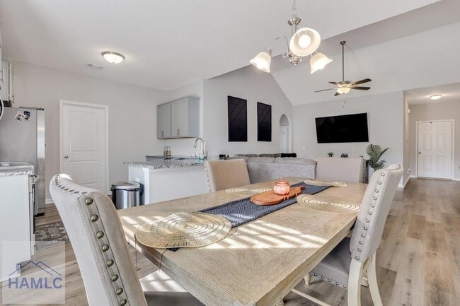 Building Photo - 181 Sunflower Cir NE