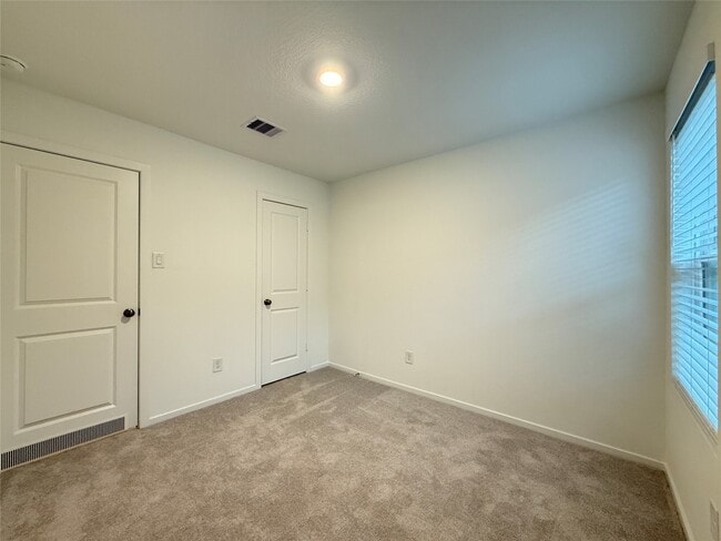 Building Photo - 16802 Old Wagon Wy