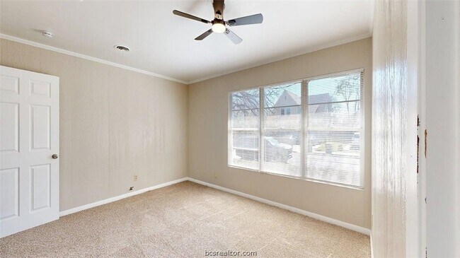 Building Photo - 506 Clay St