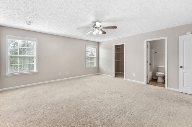 Building Photo - 2507 Hickoryridge Dr