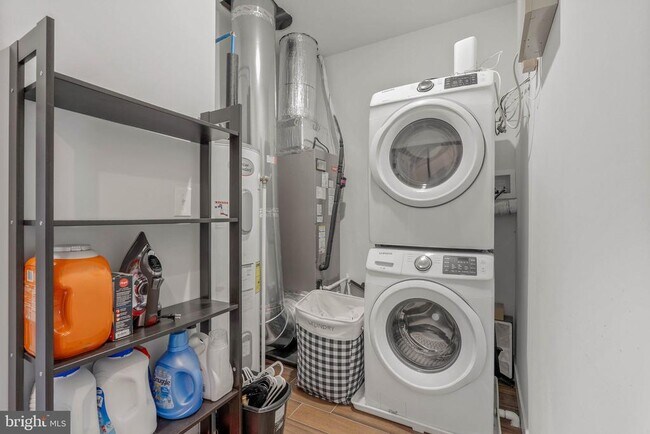 Building Photo - 1753 N Marshall St