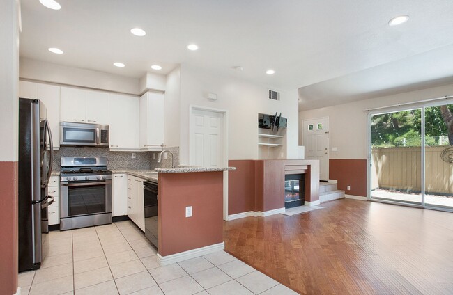 Building Photo - Portola Hills Bella Palermo - GORGEOUS 3 B...