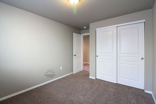 Building Photo - 2955 Cashmere Dr