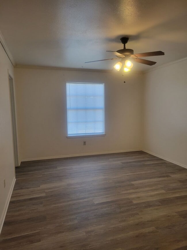 Building Photo - 4-2-2 brick in Benbrook