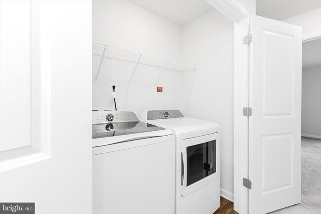 Building Photo - 206 Telluride Wy