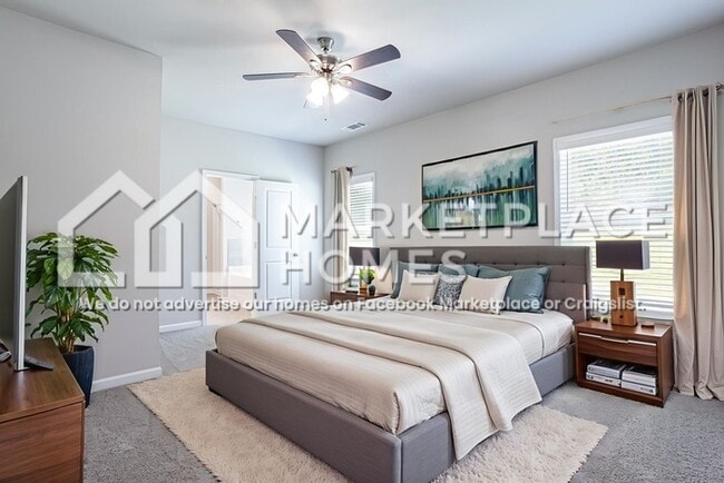 Building Photo - 242 Ww Carr Ave