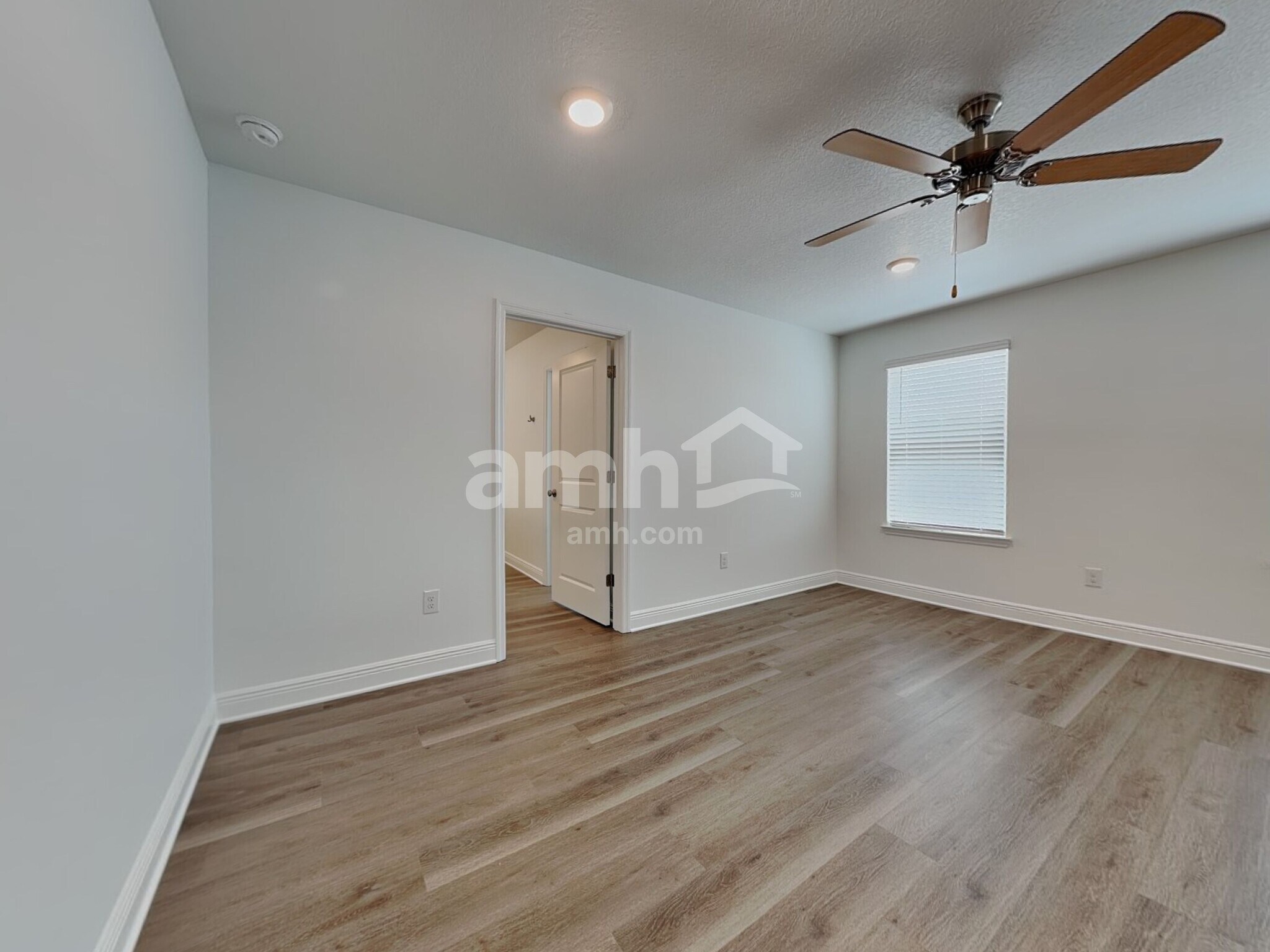 Building Photo - 6781 Atlantic Bch Ave