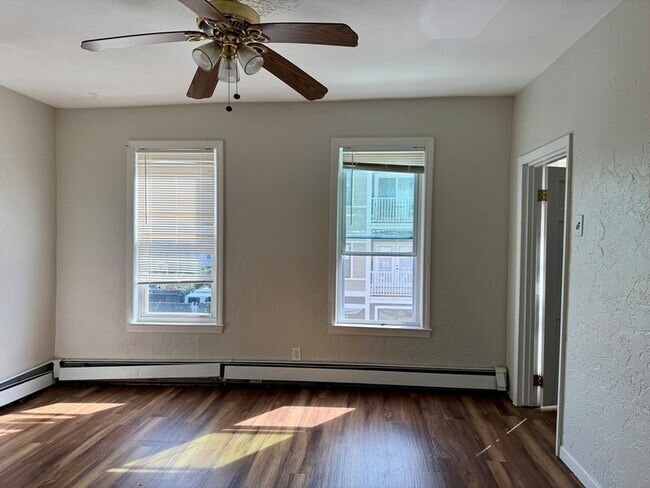 Building Photo - 230 Havre St