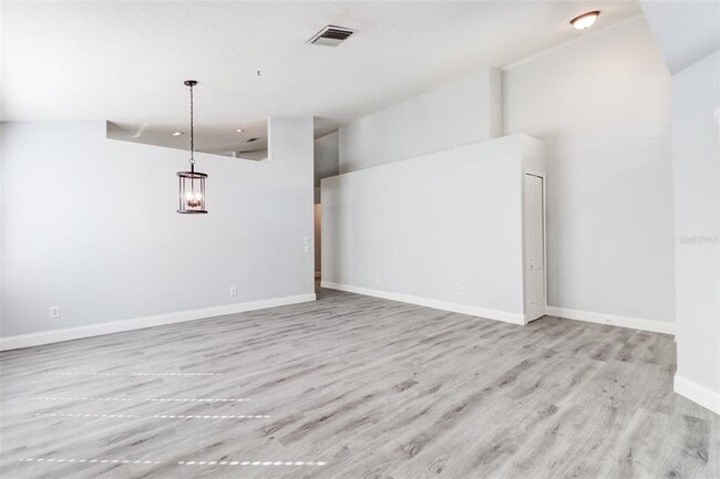 Building Photo - 29806 Morningmist Dr