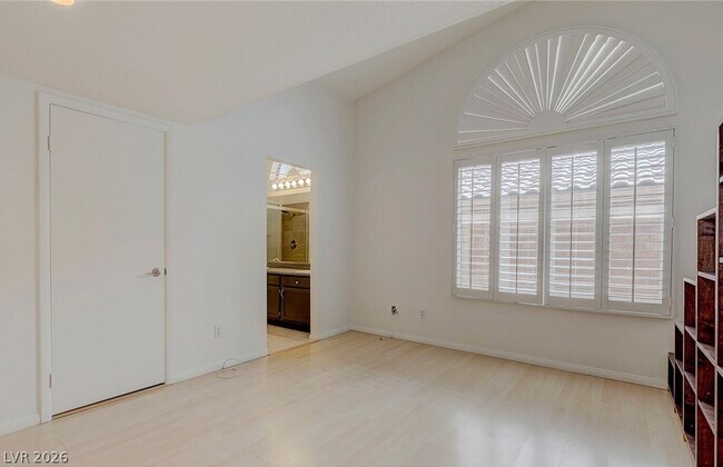 Building Photo - 7225 Scenic Hills Dr