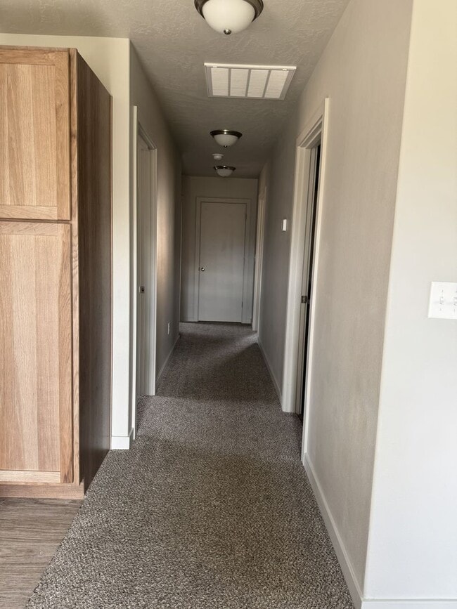 Building Photo - Open Concept Living