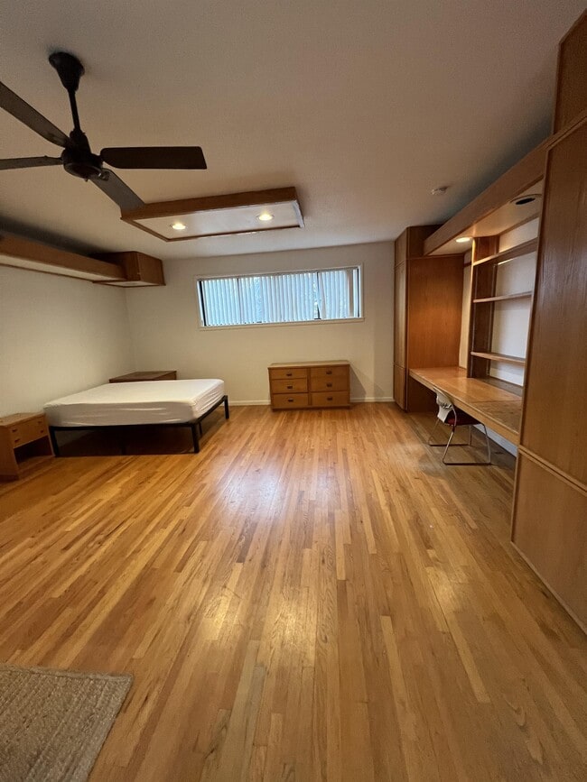 Building Photo - 1818 W Ora Dr