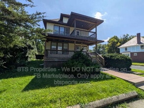Building Photo - 1530 W Barker Ave