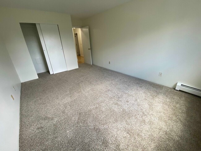 Building Photo - 379 Huse Rd