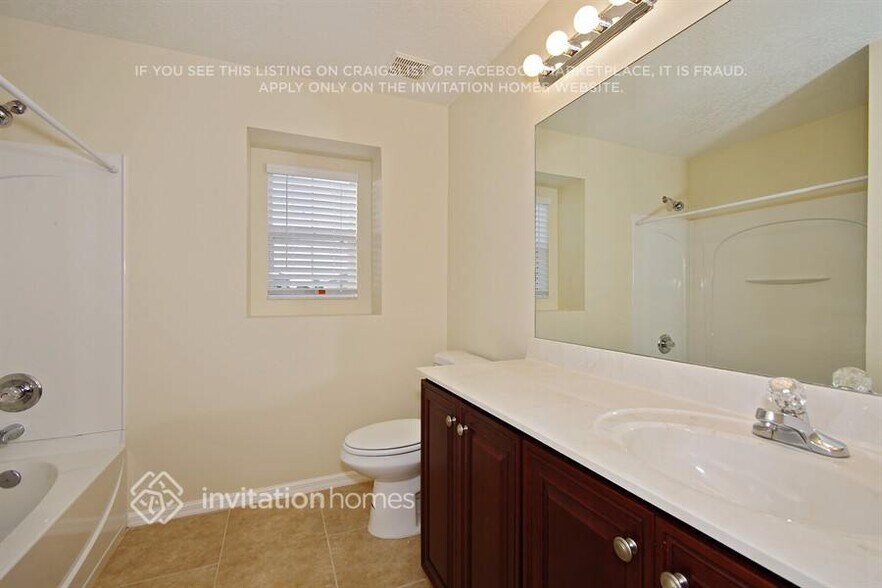 Building Photo - 10143 Malpas Point