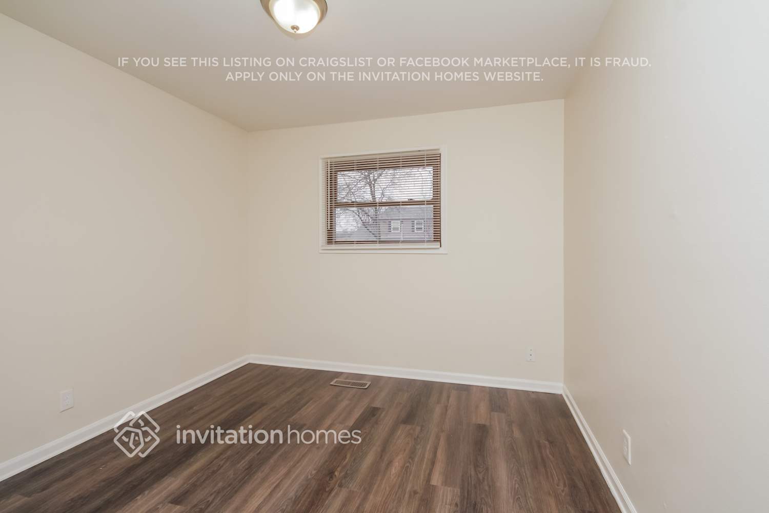 Building Photo - 141 Queenswood Rd