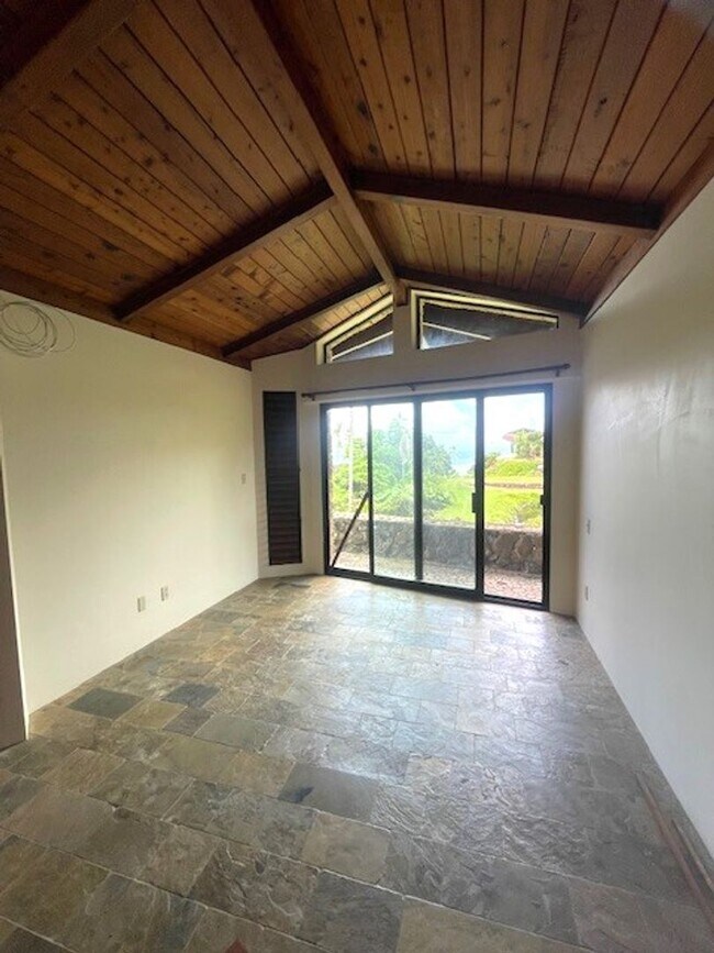Building Photo - Gorgeous 2 Bedroom / 1 Bath in Waikane