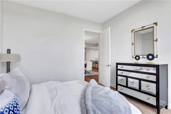 Building Photo - 270 17th St NW