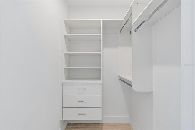 Building Photo - 3015 S Ysabella Ave