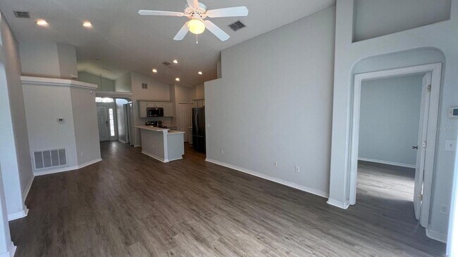 Building Photo - 16628 Palm Spring Dr