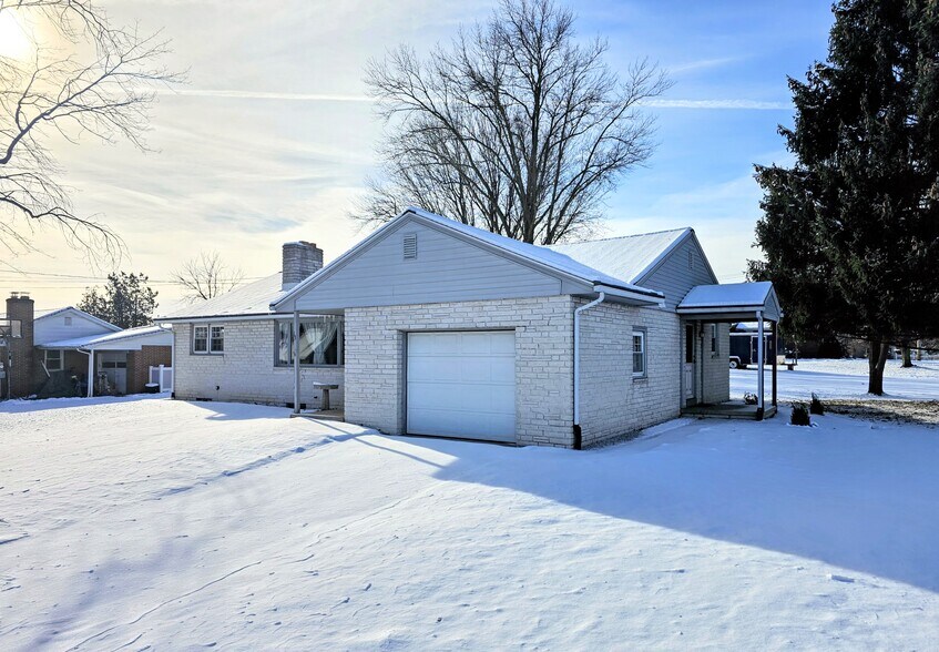 Building Photo - 13 Frederick Ave