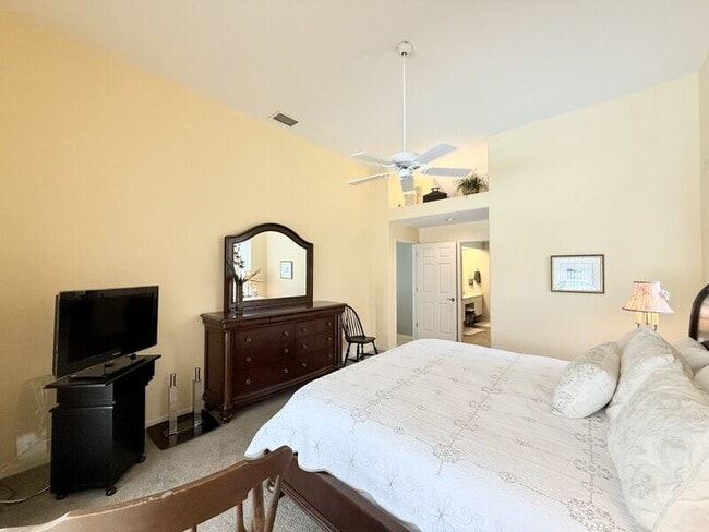 Building Photo - 8724 Ashbury Dr
