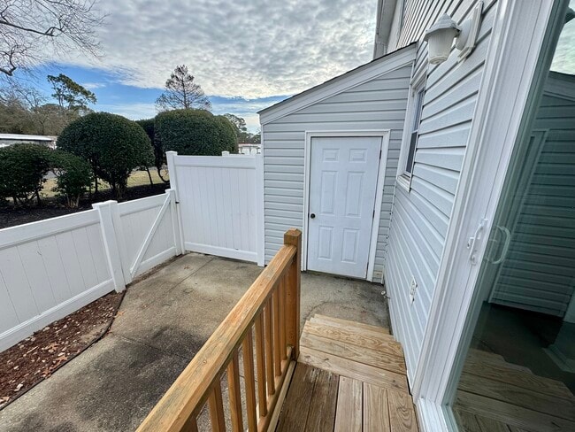 Building Photo - 4115 Little River Rd