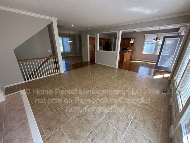 Building Photo - 5605 W 153rd Terrace